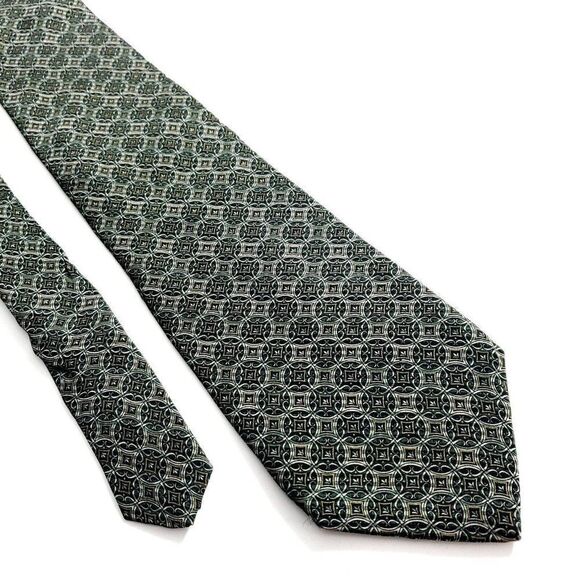Arrow Green Tan Geometric Print Silk Tie‎ - Picture 1 of 7